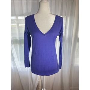 Victoria's Secret Size Small V-Neck‎ Sweater Violet